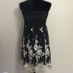 Black “Forever 21” strapless dress - Sz S/P